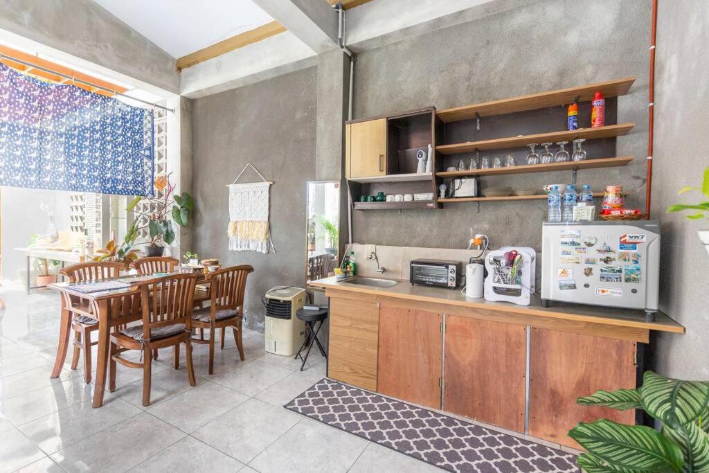 Teras Sabin Hotel Ngabean Bagian luar foto